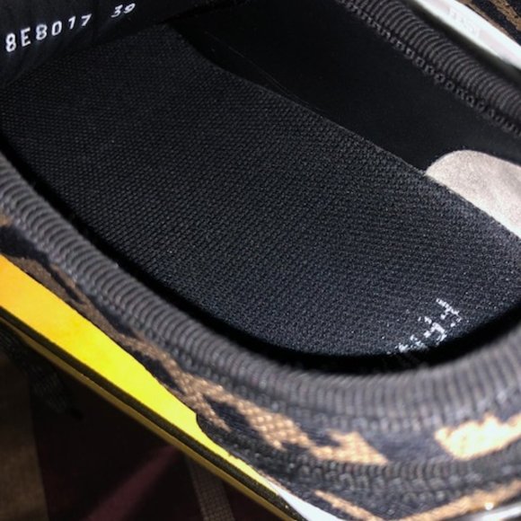 FENDI SHOES - Picture 4 of 7